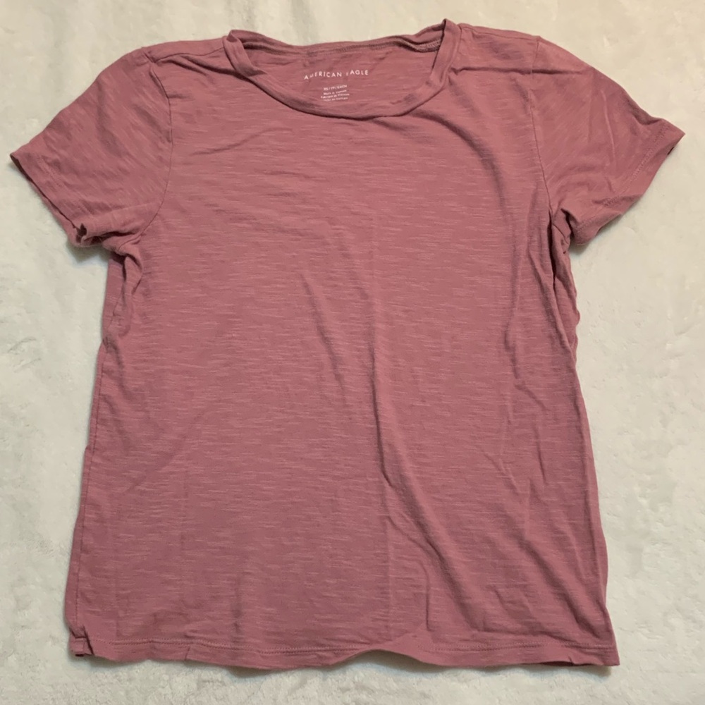 american eagle t-shirt